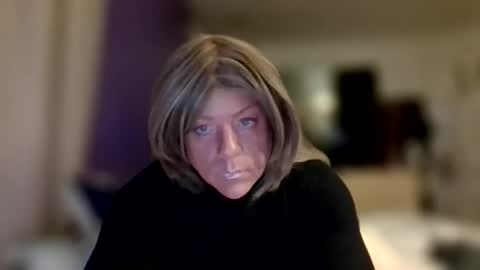 Snapshot of julietsusa chatting on January 18, 10:41 am Julie TS online show from January 18, 10:41 am