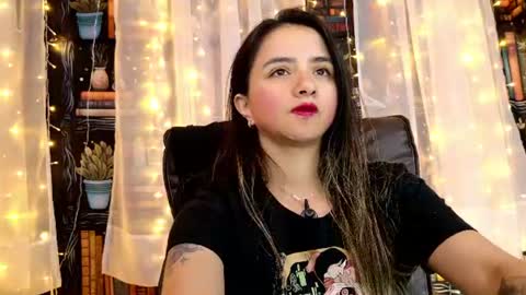 Snapshot of julietta__jackson chatting on June 10, 10:30 pm Julietta Jackson online show from June 10, 10:30 pm