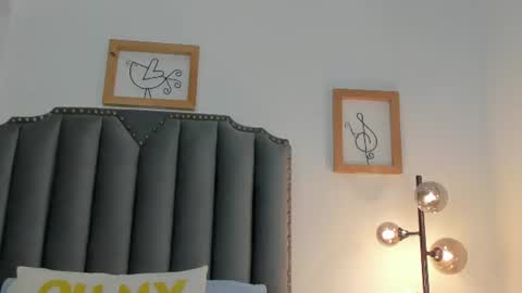 Snapshot of julietta_pink chatting on July 14, 12:00 pm Julieta online show from July 14, 12:00 pm