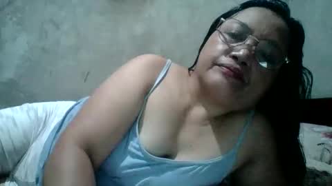 Snapshot of juliettaxx chatting on November 20, 4:12 am juliett online show from November 20, 4:12 am