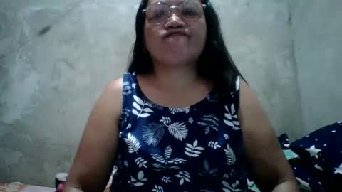 Snapshot of juliettaxx chatting on February 18, 5:14 am juliett online show from February 18, 5:14 am