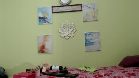 juliette18rose online show from May 6, 1:36 am