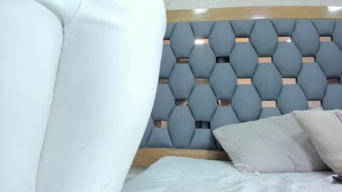 juliette_pretty_ online show from November 9, 7:01 pm