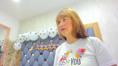 Snapshot of juliette_pretty_ chatting on June 30, 7:04 pm juliette_pretty_ online show from June 30, 7:04 pm