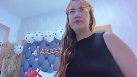 Snapshot of juliette_pretty_ chatting on July 4, 7:31 pm juliette_pretty_ online show from July 4, 7:31 pm