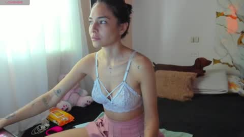 Snapshot of juliette_sweet05 chatting on June 14, 3:25 pm juliette online show from June 14, 3:25 pm