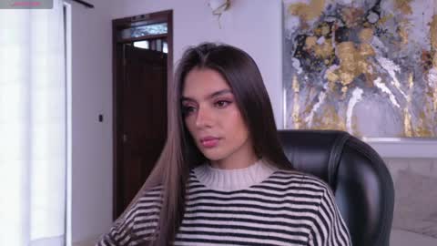 Snapshot of juliettemoreaux chatting on May 30, 7:00 pm Juliette Moreau online show from May 30, 7:00 pm