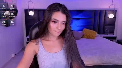 Snapshot of juliettemoreaux chatting on July 16, 7:42 pm Juliette Moreau online show from July 16, 7:42 pm