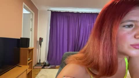 Snapshot of julietterosie chatting on June 22, 8:22 am Rose online show from June 22, 8:22 am
