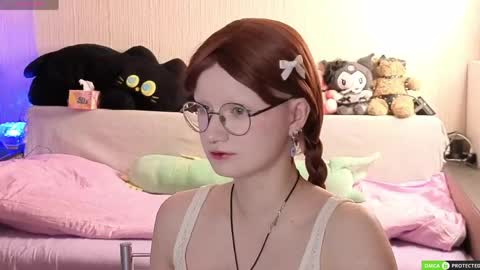 Snapshot of julifisher chatting on May 3, 4:18 am julifisher online show from May 3, 4:18 am