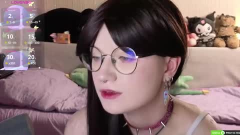 Snapshot of julifisher chatting on May 9, 1:11 am julifisher online show from May 9, 1:11 am