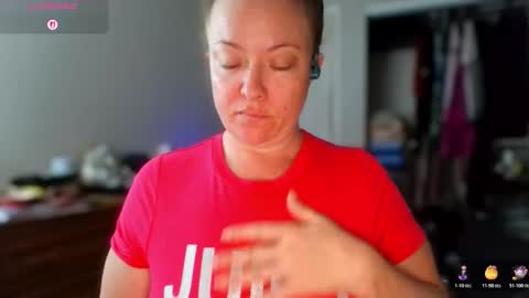 Juli Monroe online show from November 3, 11:00 am