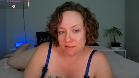 Juli Monroe online show from April 27, 3:04 am