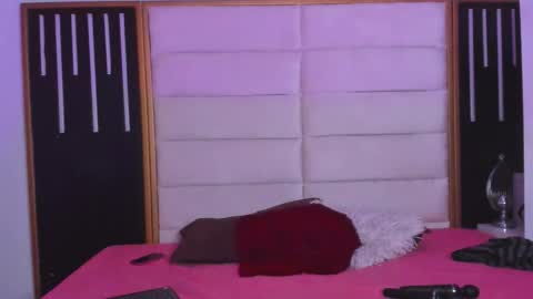 Snapshot of julimonroe19 chatting on March 12, 1:17 pm Juli online show from March 12, 1:17 pm