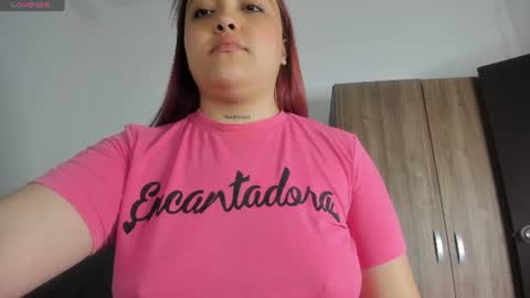 Snapshot of juline_smithh chatting on July 28, 3:21 pm Juline Smith online show from July 28, 3:21 pm