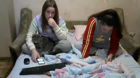 Snapshot of juliya_katie chatting on January 2, 9:39 pm Juliya Katie online show from January 2, 9:39 pm