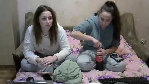 Snapshot of juliya_katie chatting on January 12, 8:03 pm Juliya Katie online show from January 12, 8:03 pm