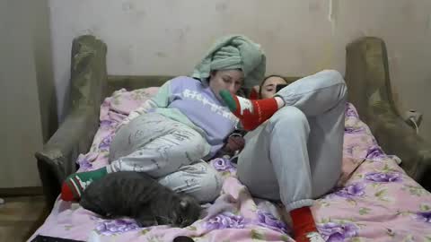 Snapshot of juliya_katie chatting on January 19, 7:58 pm Juliya Katie online show from January 19, 7:58 pm