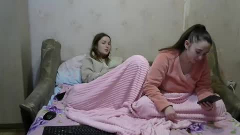 Snapshot of juliya_katie chatting on February 22, 10:42 pm Juliya Katie online show from February 22, 10:42 pm