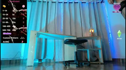 jullian online show from November 5, 2:33 am