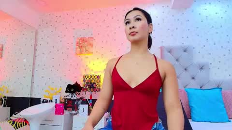 Julieta Reyes   online show from February 7, 11:47 am