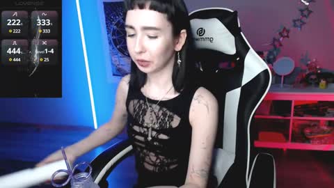 Baroness Von Cringe online show from January 17, 6:44 pm