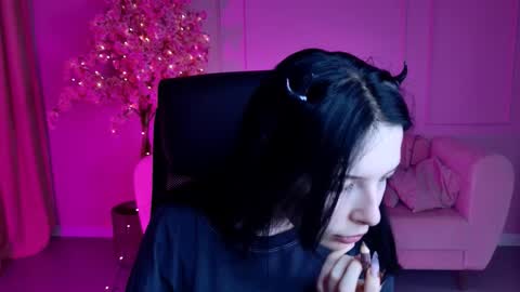 Juls online show from October 14, 9:32 am