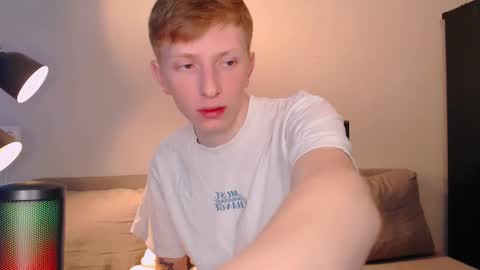 Snapshot of julsweet chatting on December 4, 8:51 pm sweet online show from December 4, 8:51 pm