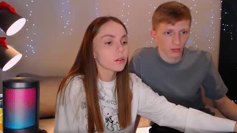 Snapshot of julsweet chatting on February 25, 9:35 pm sweet online show from February 25, 9:35 pm