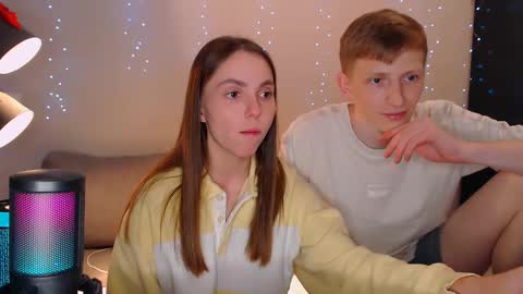 Snapshot of julsweet chatting on February 27, 12:43 am sweet online show from February 27, 12:43 am