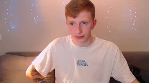 Snapshot of julsweet chatting on March 6, 9:42 pm sweet online show from March 6, 9:42 pm