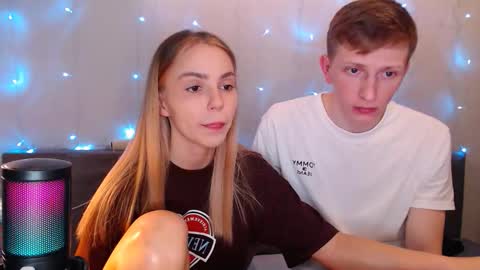 Snapshot of julsweet chatting on October 2, 10:39 pm sweet online show from October 2, 10:39 pm