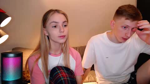 Snapshot of julsweet chatting on October 21, 10:54 pm sweet online show from October 21, 10:54 pm