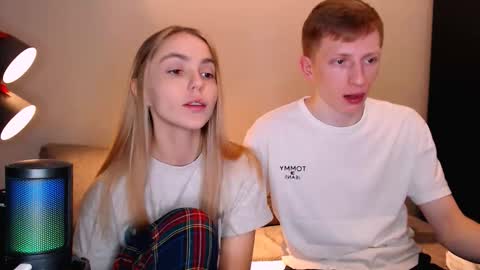 Snapshot of julsweet chatting on November 18, 10:25 pm sweet online show from November 18, 10:25 pm