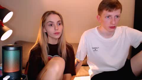 Snapshot of julsweet chatting on November 23, 9:36 pm sweet online show from November 23, 9:36 pm