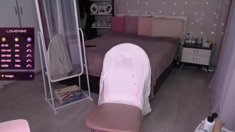 Julia online show from November 5, 5:46 pm