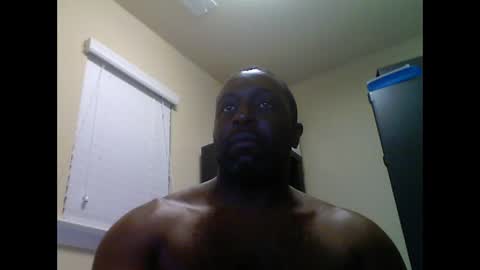 Snapshot of junbug8812 chatting on February 28, 3:51 am junbug8812 online show from February 28, 3:51 am