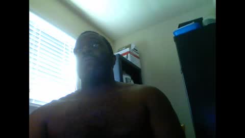 Snapshot of junbug8812 chatting on March 20, 3:39 pm junbug8812 online show from March 20, 3:39 pm