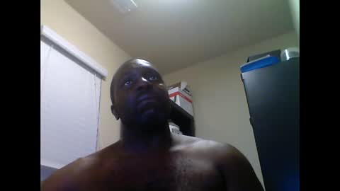 Snapshot of junbug8812 chatting on May 24, 3:11 am junbug8812 online show from May 24, 3:11 am