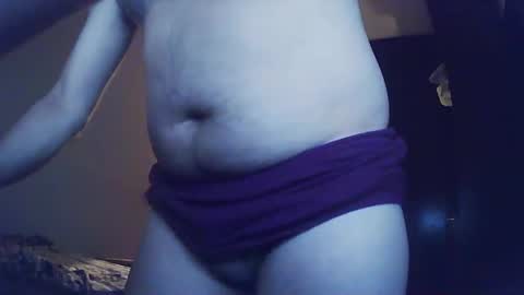 Snapshot of juneandmia chatting on January 27, 2:53 am Mia online show from January 27, 2:53 am