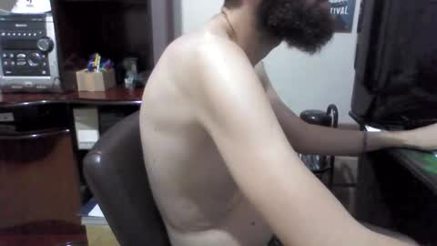 Snapshot of juniorextr_18_ chatting on February 22, 2:39 am juniorextr_18_ online show from February 22, 2:39 am