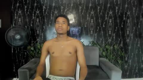 Snapshot of juniorhot07 chatting on September 19, 7:43 am juniorhot07 online show from September 19, 7:43 am