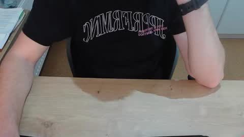 junk2711 online show from November 17, 4:57 pm