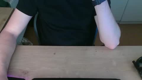 Snapshot of junk2711 chatting on February 16, 3:52 pm junk2711 online show from February 16, 3:52 pm