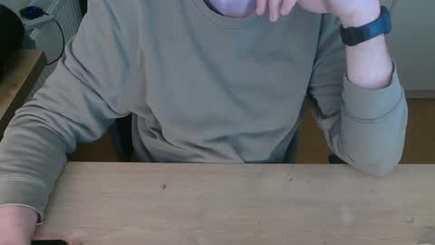 Snapshot of junk2711 chatting on February 24, 4:05 pm junk2711 online show from February 24, 4:05 pm