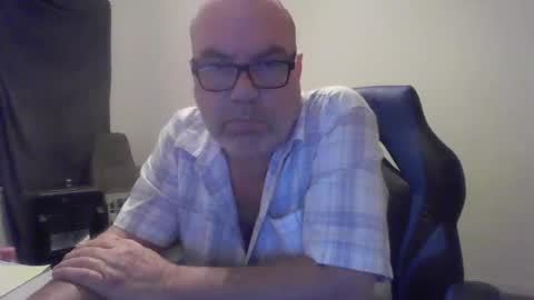 Snapshot of junkhp1 chatting on May 22, 8:21 am junkhp1 online show from May 22, 8:21 am