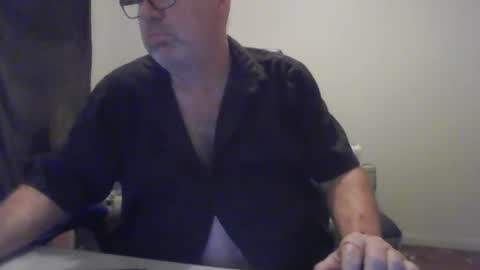 Snapshot of junkhp1 chatting on August 9, 9:25 am junkhp1 online show from August 9, 9:25 am