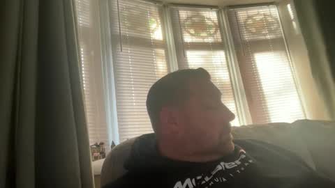 Junky online show from December 2, 1:05 pm