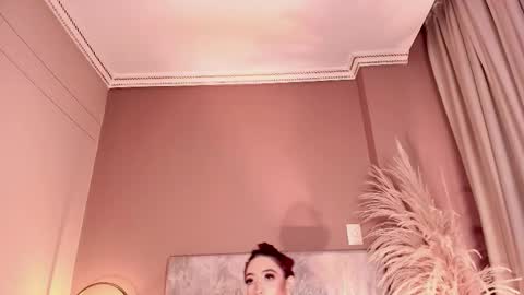 Jupiter Fox online show from March 18, 1:53 am