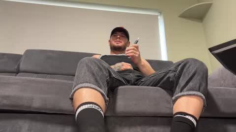 Im Josh online show from October 1, 6:30 am